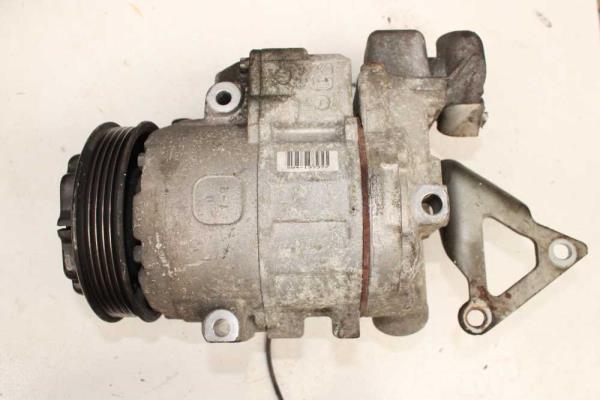 COMPRESSEUR DE CLIMATISATION MERCEDES-BENZ - Vue 1